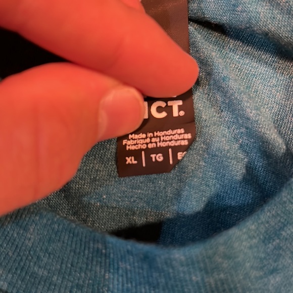 Canes, teal and red T-shirt in a size XL - Picture 3 of 4